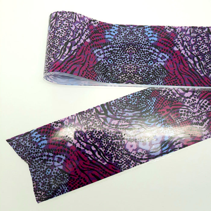 Snakeskin + Abstract Colours Nail Foil.
Supplied in 4cm x 100cm lengths.