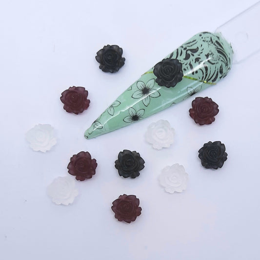 Black, Burgundy, Clear Roses Nail Charms x 10. These are gorgeous roses, supplied in a mix of these 3 colours, a perfect combo.