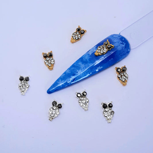 Lot de 4 breloques pour ongles en forme de hibou, dorées ou argentées