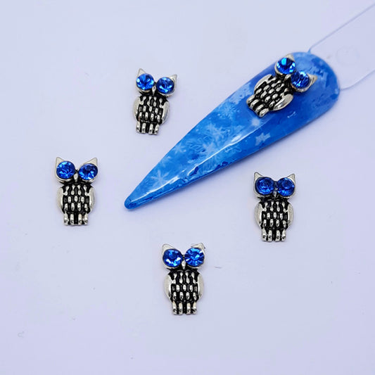 Charms pour ongles en forme de hibou aux yeux bleus x 1