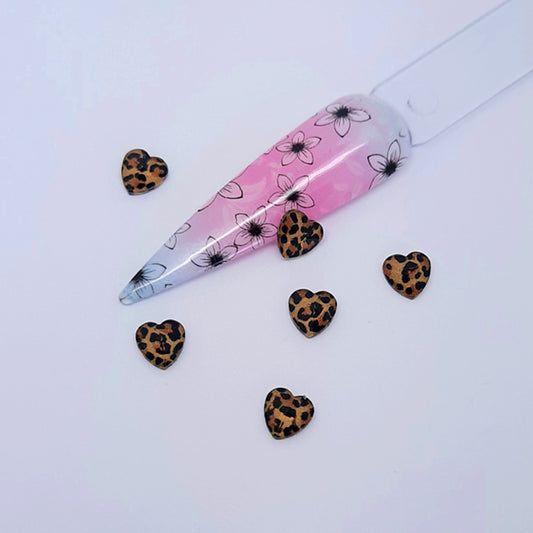 Clear Resin Animal Print Heart Nail Charms x 4, Browns. Gorgeous heart charms, other colours also available, plus matching butterfly charms.