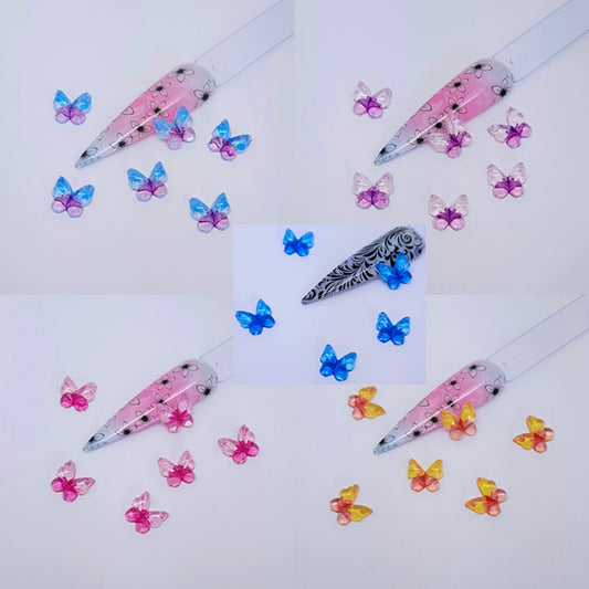 Charms pour nail art en forme de papillons mignons x 4