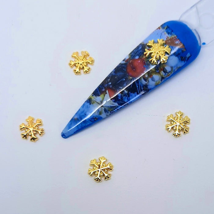Snowflake Nail Charms x 4, Gold. Beautiful snowflakes.