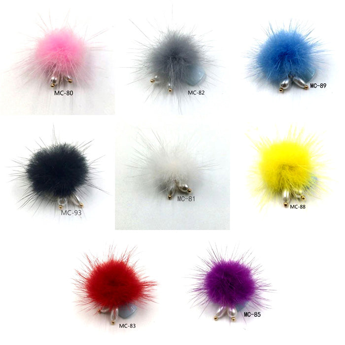 Magnetic Fluffy Nail Poms with Pearls x 1