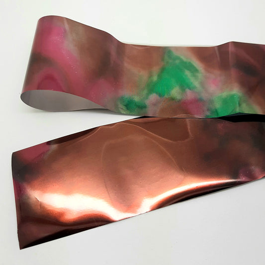 Metallic Nail Foil, Autumn Colours. Beautiful colours on this metallic nail foil. It transfers really easily.

Supplied in 4cm x 100cm lengths.