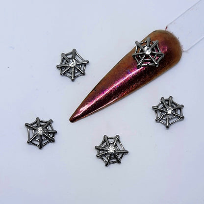 Breloques pour ongles en toile d'araignée d'Halloween, dorées ou argentées, x 4